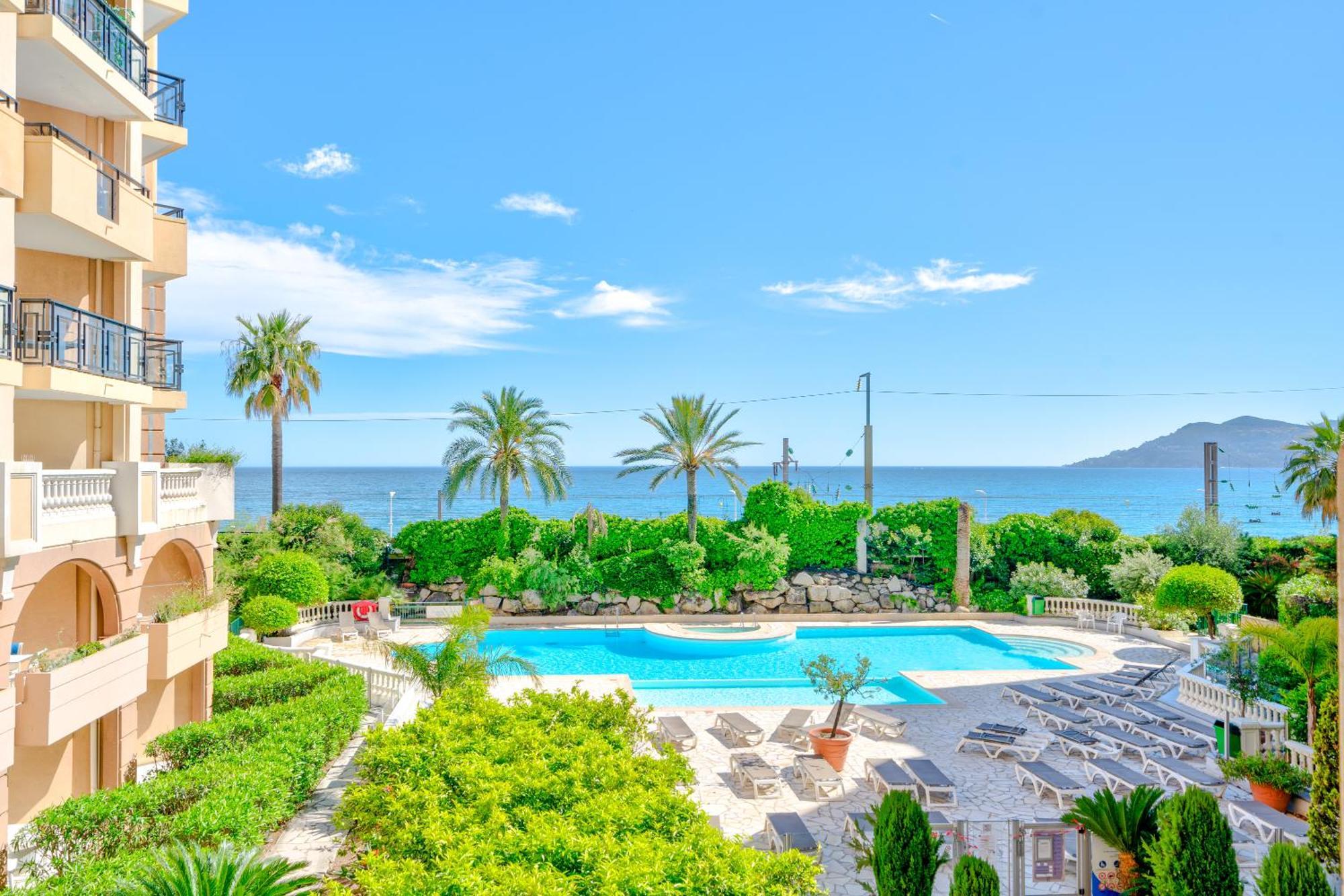 Residence La Palme D'Azur - Cannes Luaran gambar