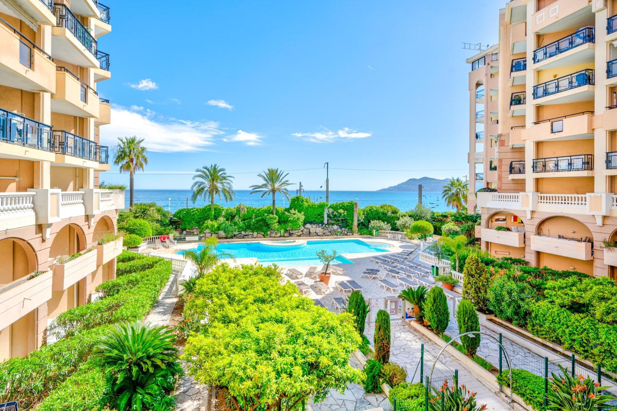 Residence La Palme D'Azur - Cannes Luaran gambar