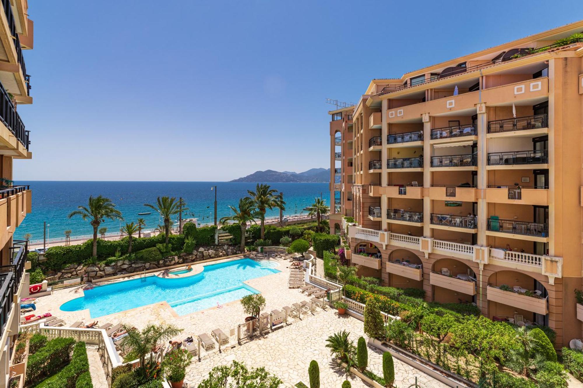 Residence La Palme D'Azur - Cannes Luaran gambar